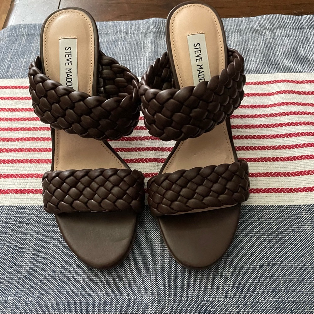 STEVE MADDEN "Tielo" heeled slide sandal. Never worn